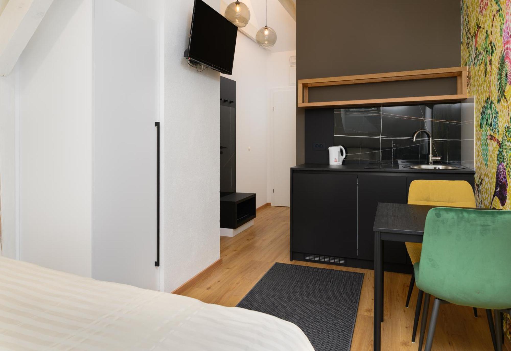 Lilija Apartments Trzin ภายนอก รูปภาพ